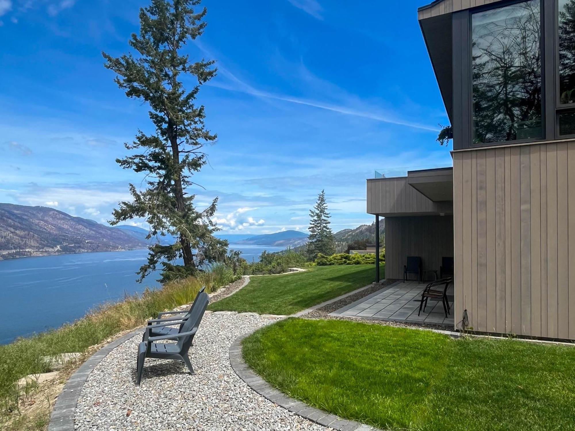 Kelowfornia Lakeview Retreat Kelowna Esterno foto