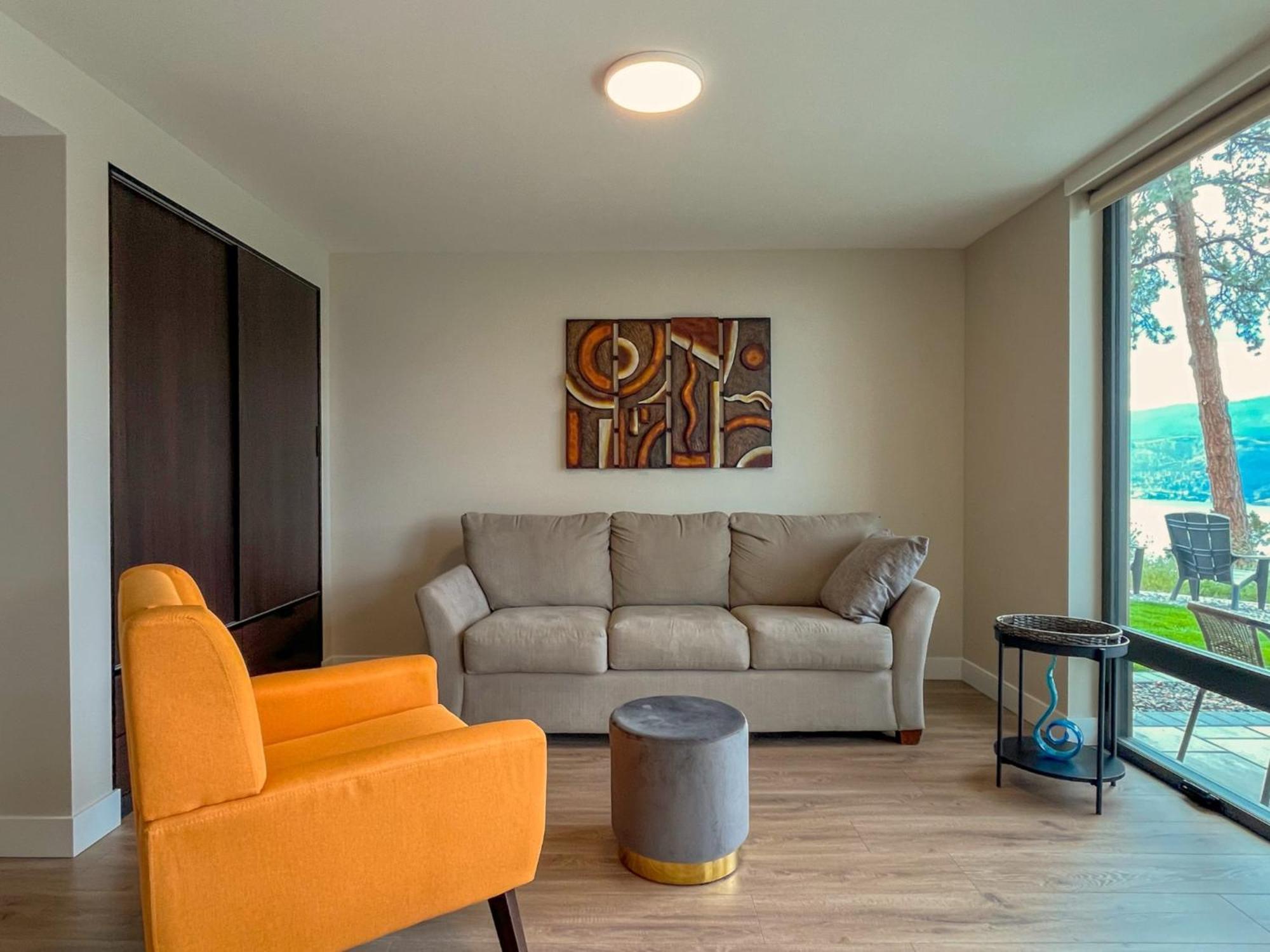 Kelowfornia Lakeview Retreat Kelowna Esterno foto