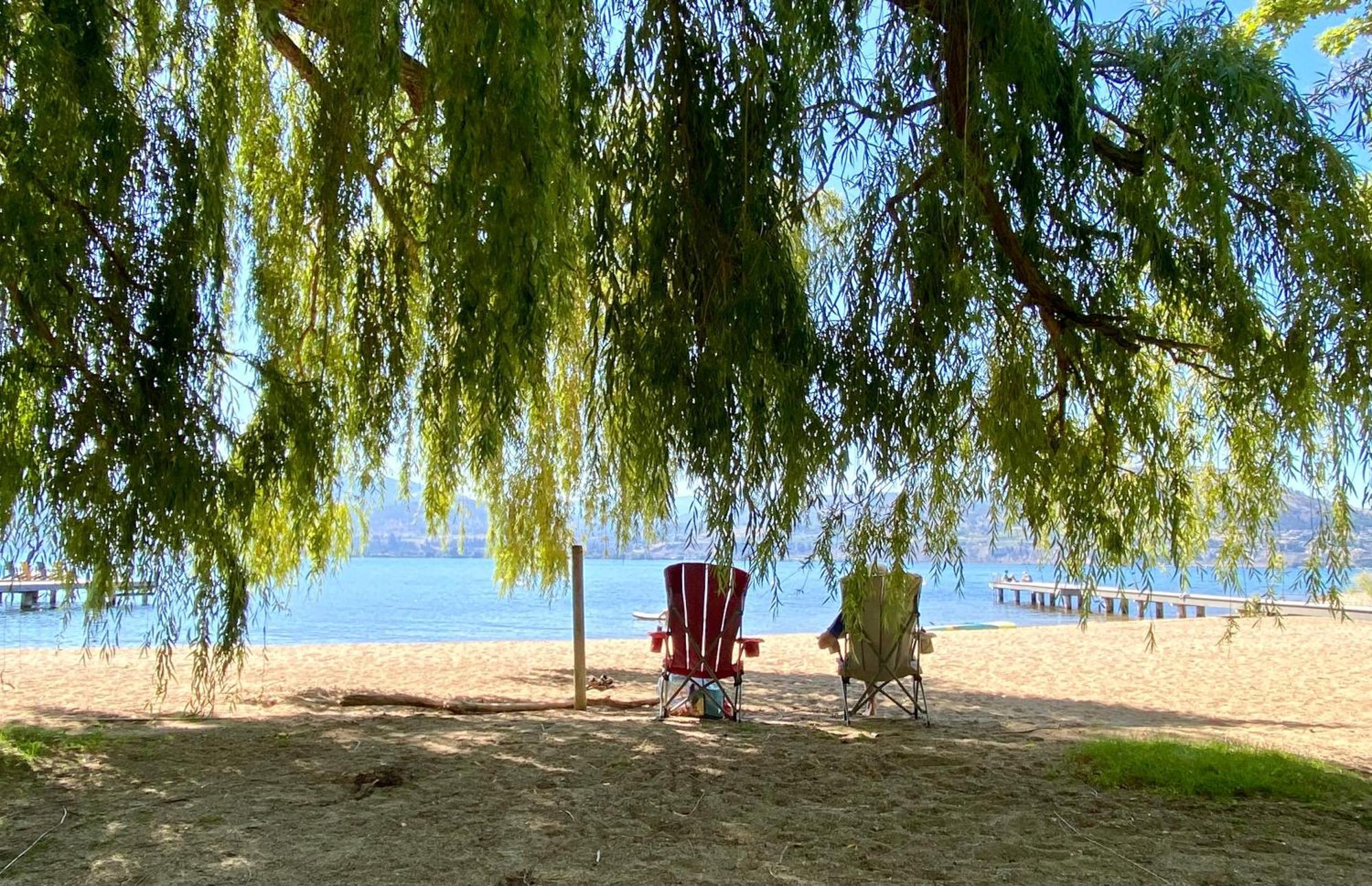 Kelowfornia Lakeview Retreat Kelowna Esterno foto