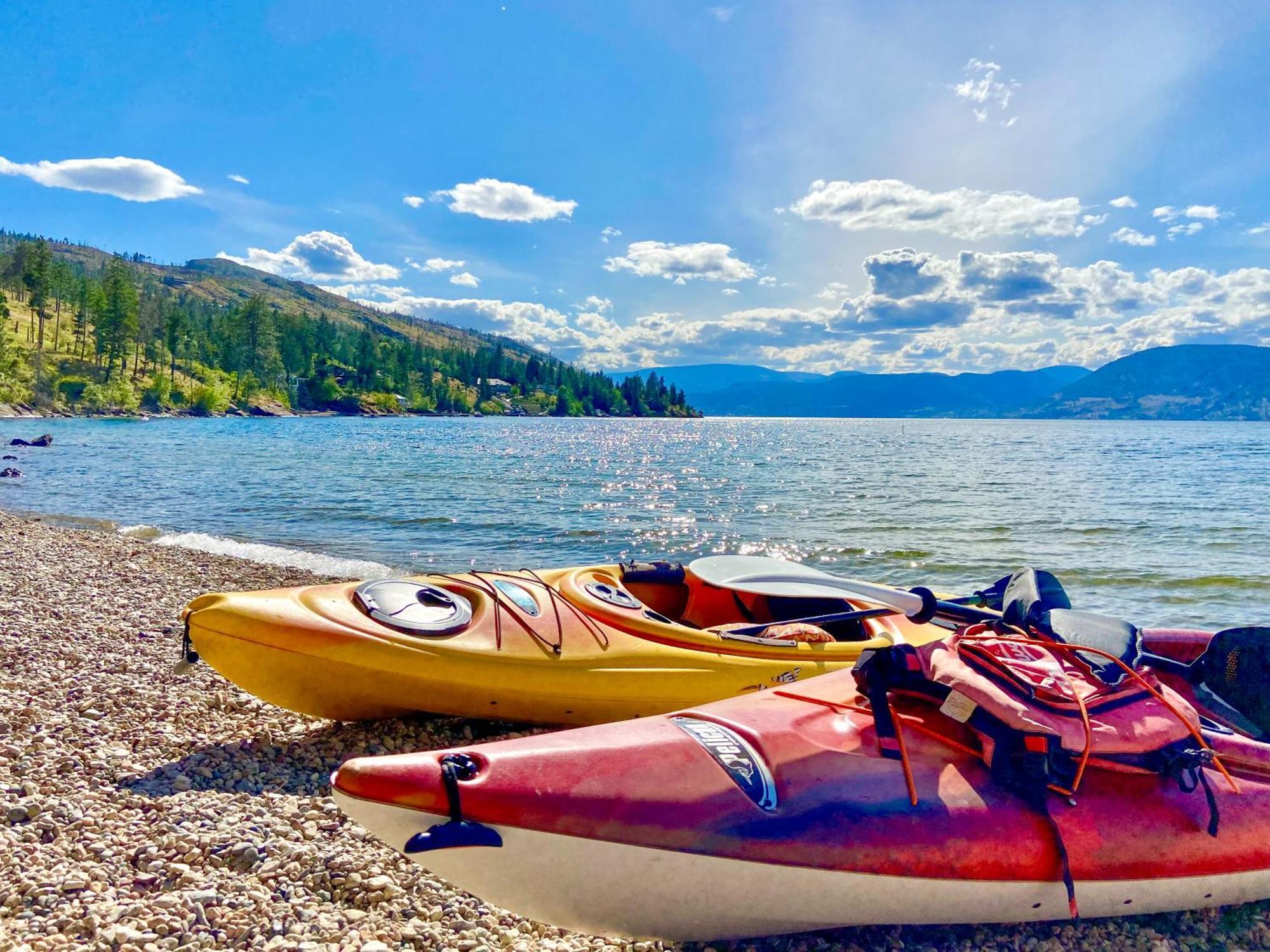 Kelowfornia Lakeview Retreat Kelowna Esterno foto